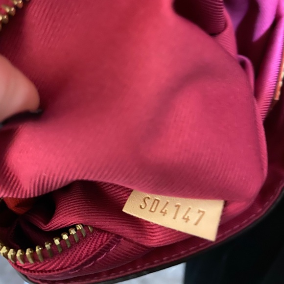 VERIFIED AUTHENTIC FROM POSH LV SHOULDER BAG - Picture 7 of 7